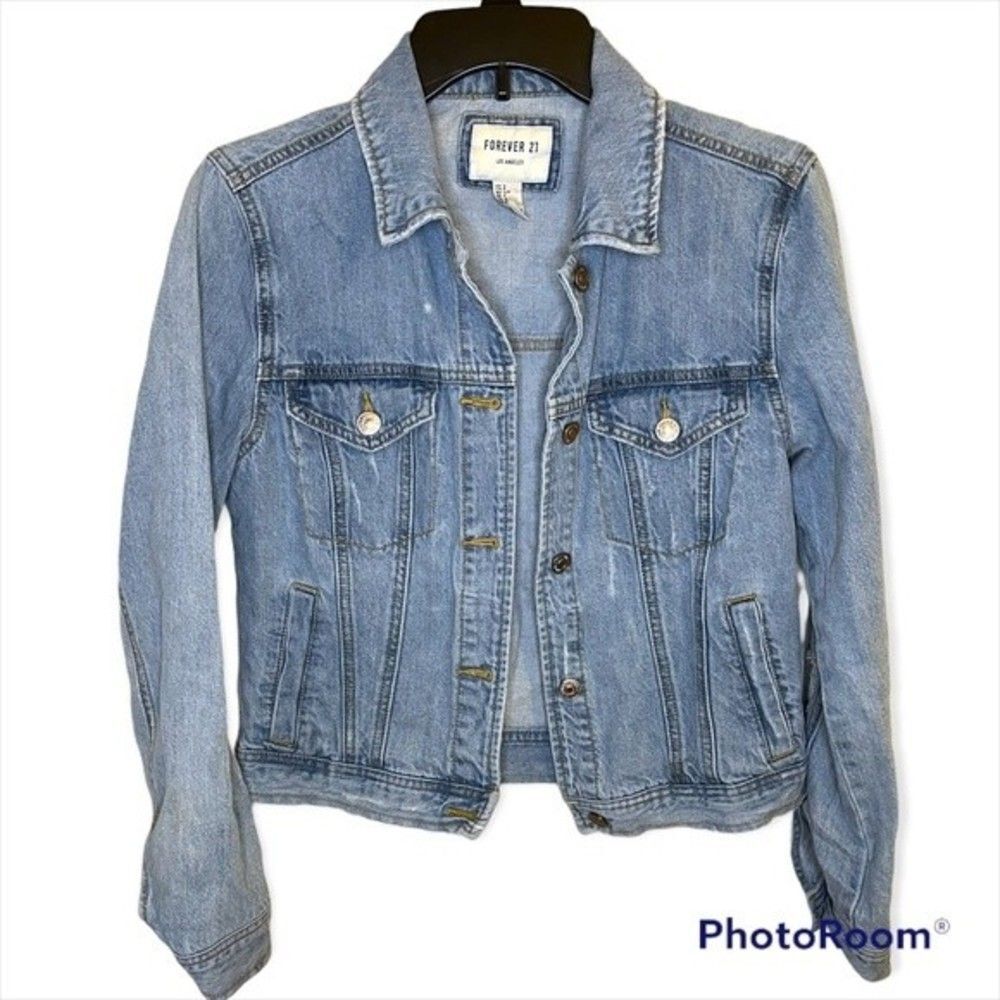 Forever 21 Women’s Distressed Jean Jacket Size S